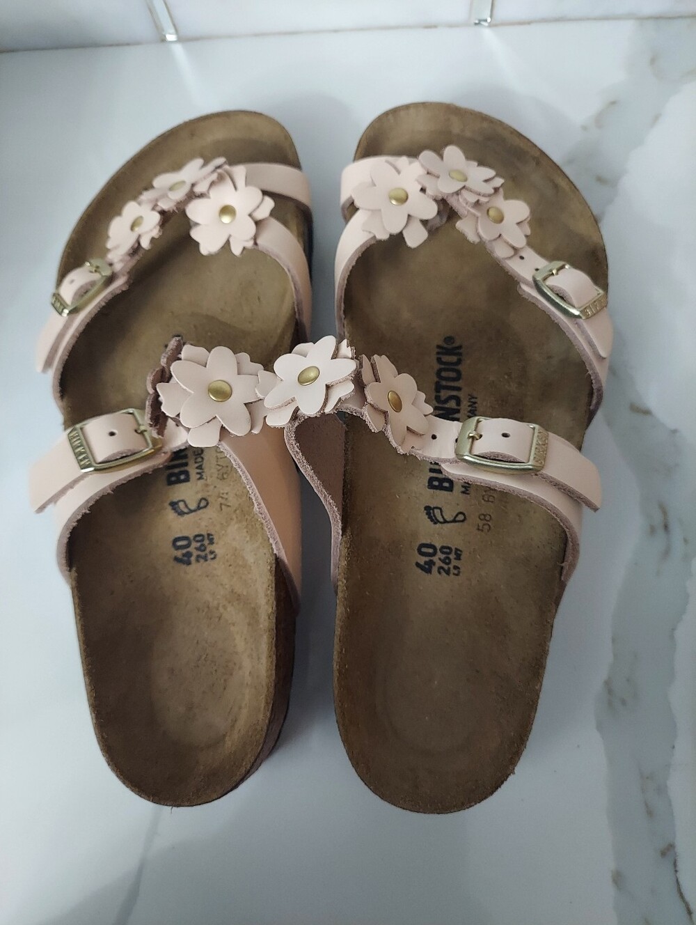 Birkenstock Mayari Flowers Toe Loop Sandals Size 9-9.5